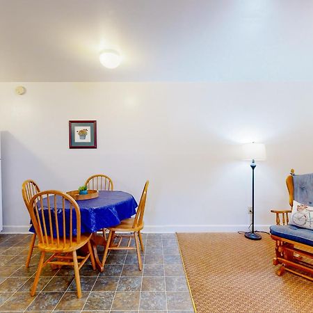 Campground Apts Lake Junaluska Номер фото
