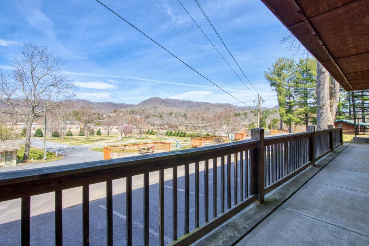 Campground Apts Lake Junaluska Екстер'єр фото