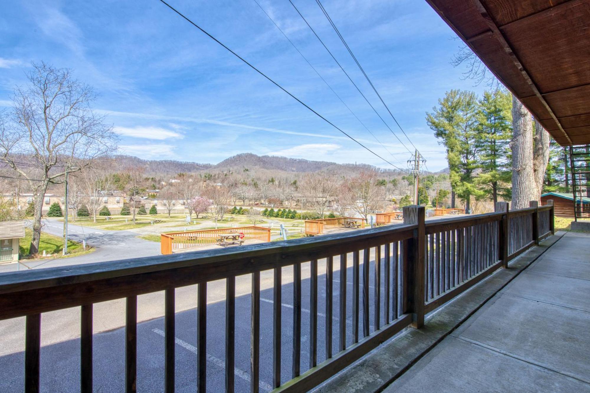 Campground Apts Lake Junaluska Номер фото
