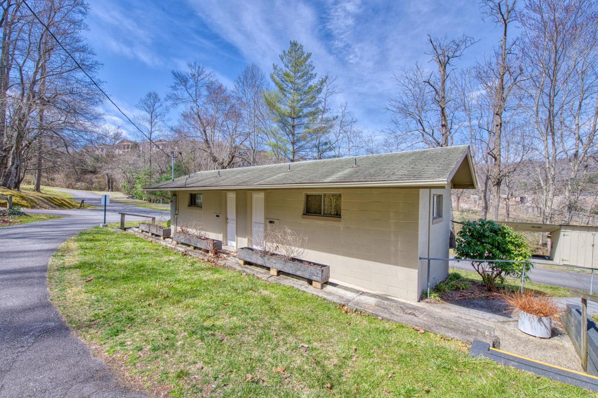 Campground Apts Lake Junaluska Номер фото